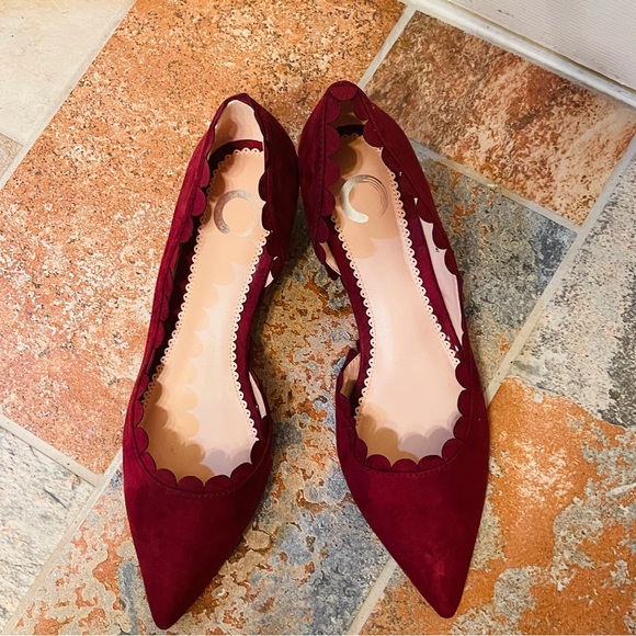 👠Gorgeous Scalloped D’Orsay Style Kitten Heel Felt/Suede-like Burgundy Pumps! - Picture 15 of 15